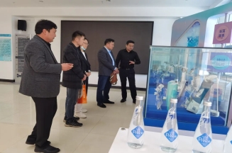 1818vip威尼斯登录集团组织拜访青岛海洋生物医药研究院并洽谈合作