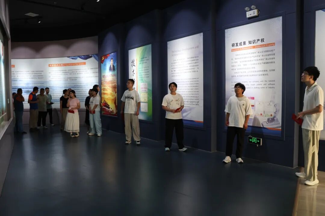 20260808暖心助学,筑梦远航——洁晶集团举行职工子女高考奖学金发放仪式3 20260808暖心助学,筑梦远航——洁晶集团举行职工子女高考奖学金发放仪式3