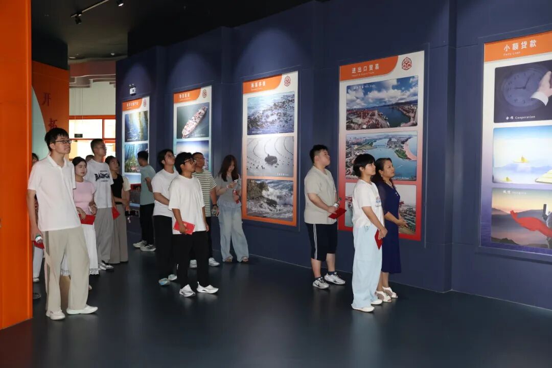 20260808暖心助学,筑梦远航——洁晶集团举行职工子女高考奖学金发放仪式5 20260808暖心助学,筑梦远航——洁晶集团举行职工子女高考奖学金发放仪式5